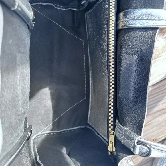 New! Ampersand as Apostrophe Silver Tote Bag with long strap. Sold out! - Picture 7 of 9